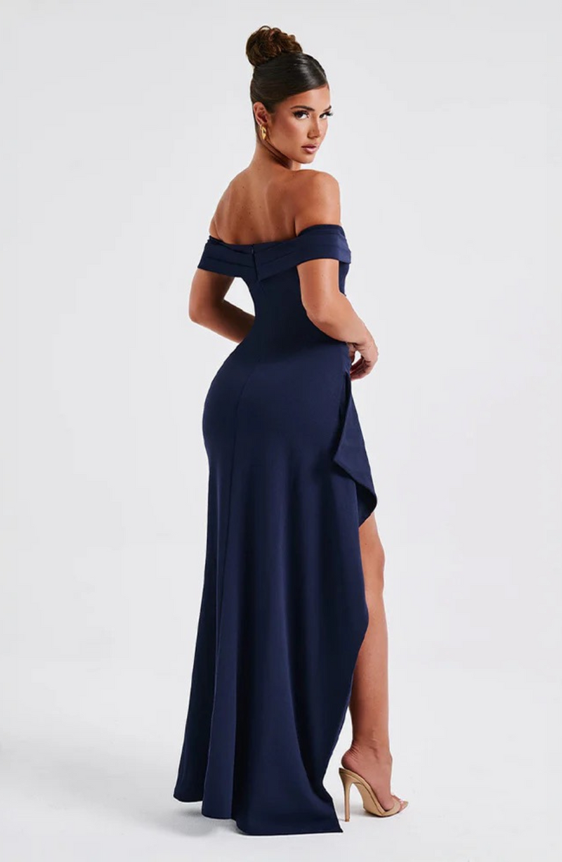 nevaé Sculptée Deluxe Maxi Dress