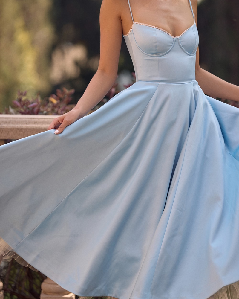 nevaé Selene Midi Dress