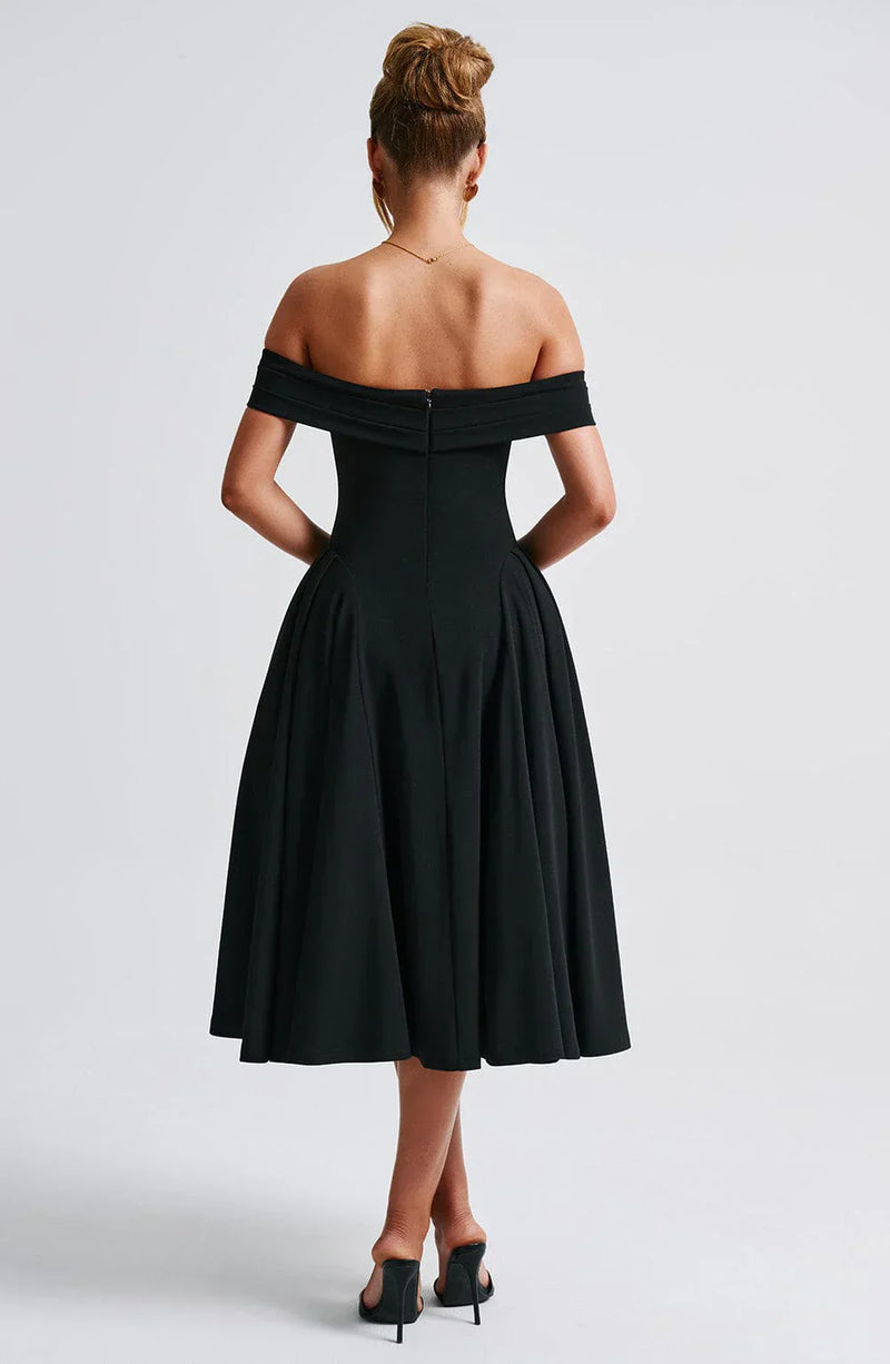 nevaé Effortlessly Elegant Midi Dress