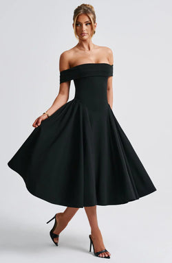 nevaé Effortlessly Elegant Midi Dress