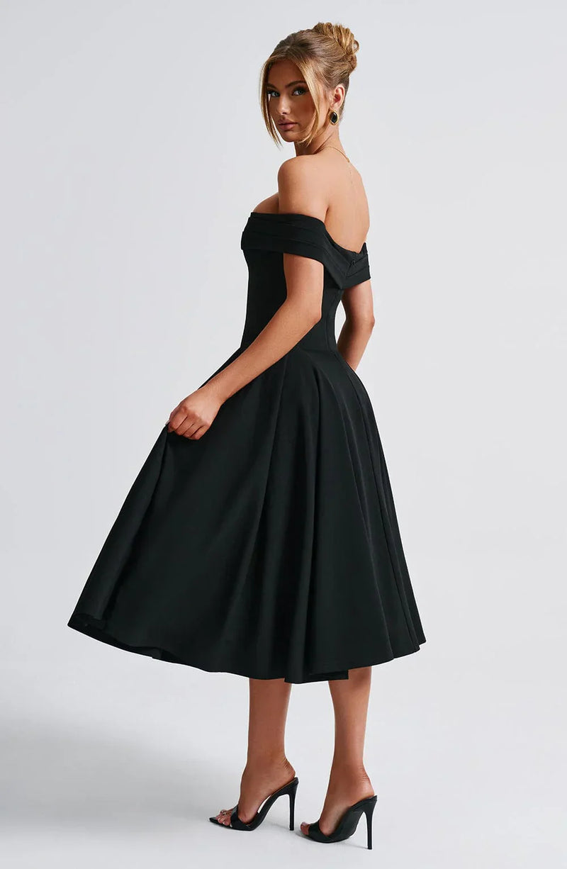 nevaé Effortlessly Elegant Midi Dress