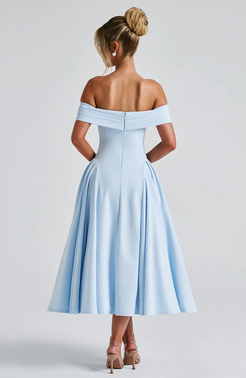 nevaé Effortlessly Elegant Midi Dress