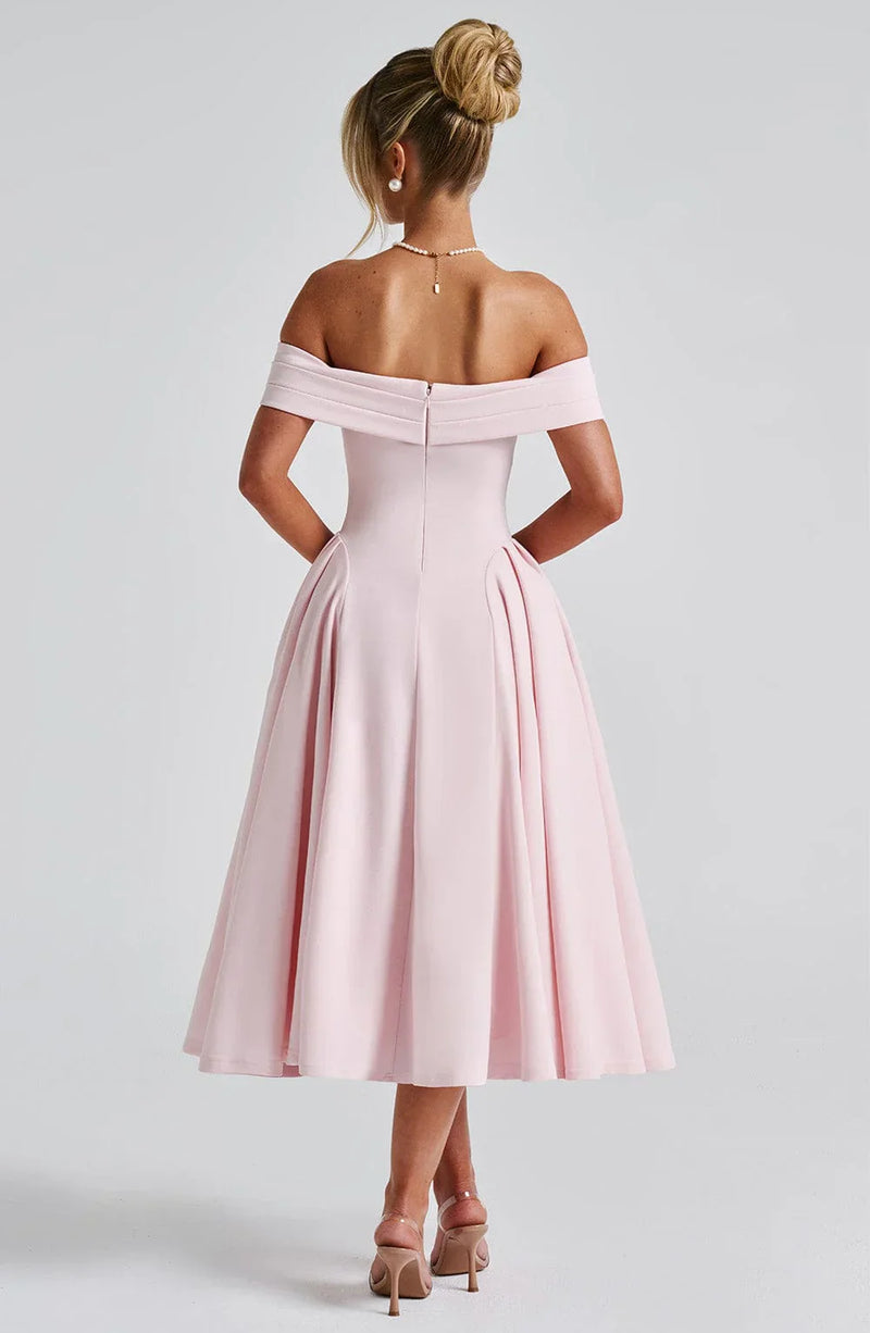 nevaé Effortlessly Elegant Midi Dress
