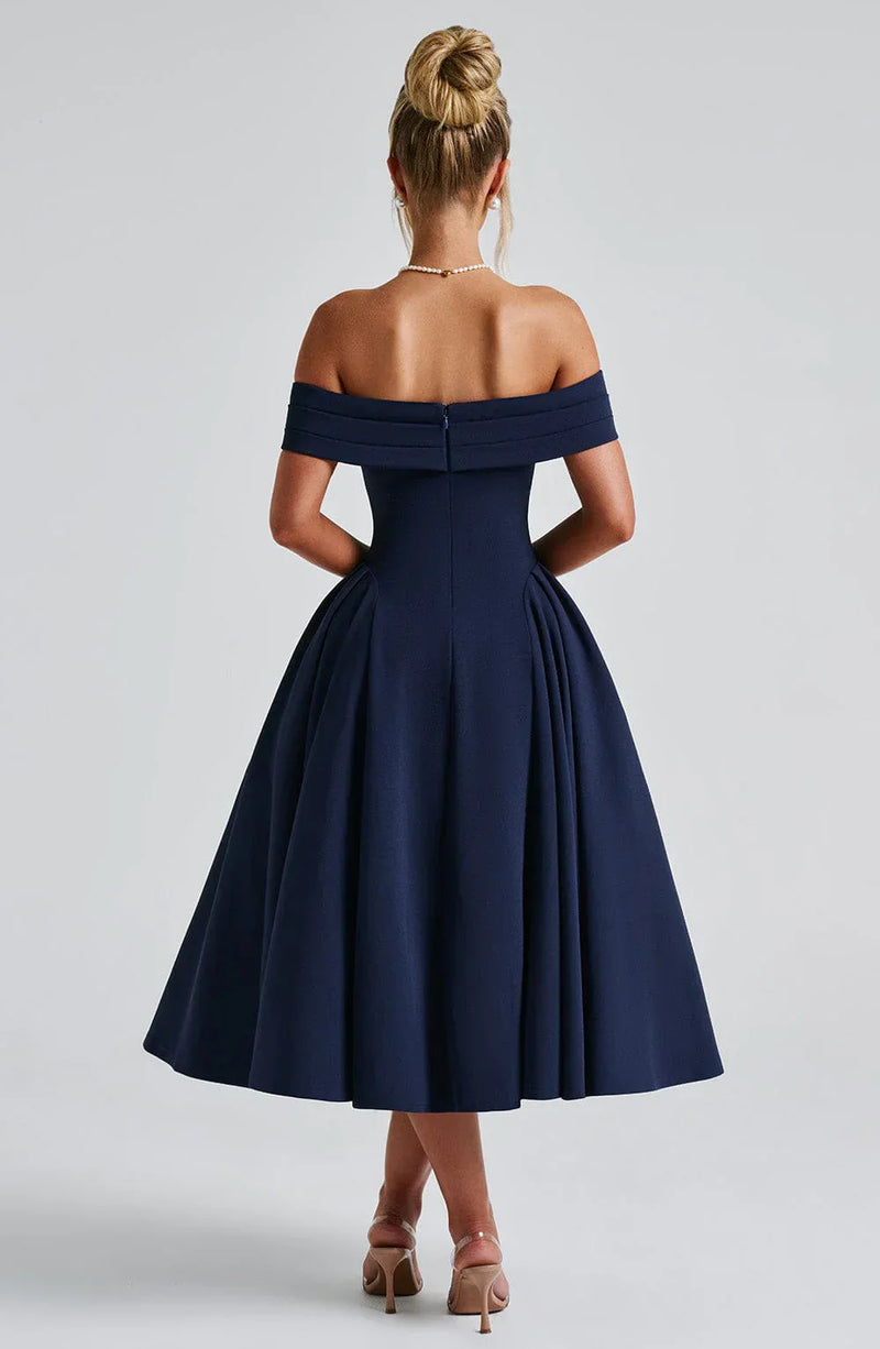 nevaé Effortlessly Elegant Midi Dress