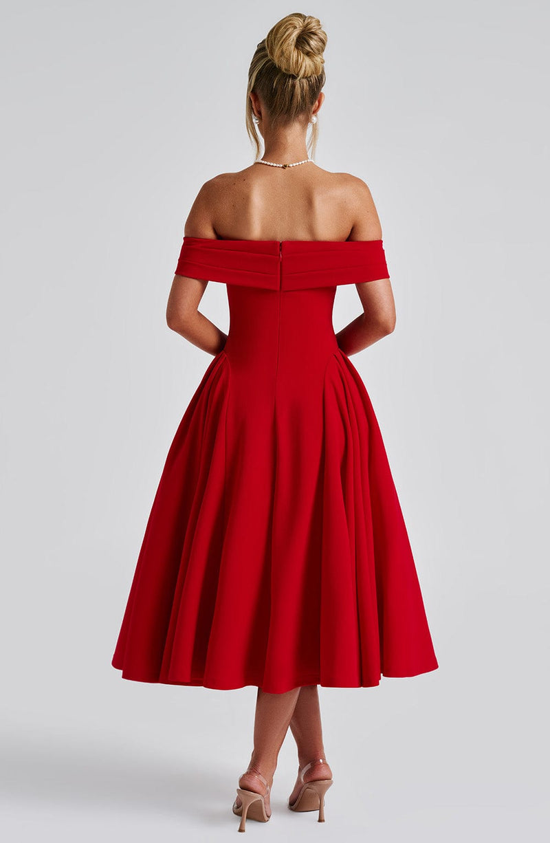 nevaé Effortlessly Elegant Midi Dress
